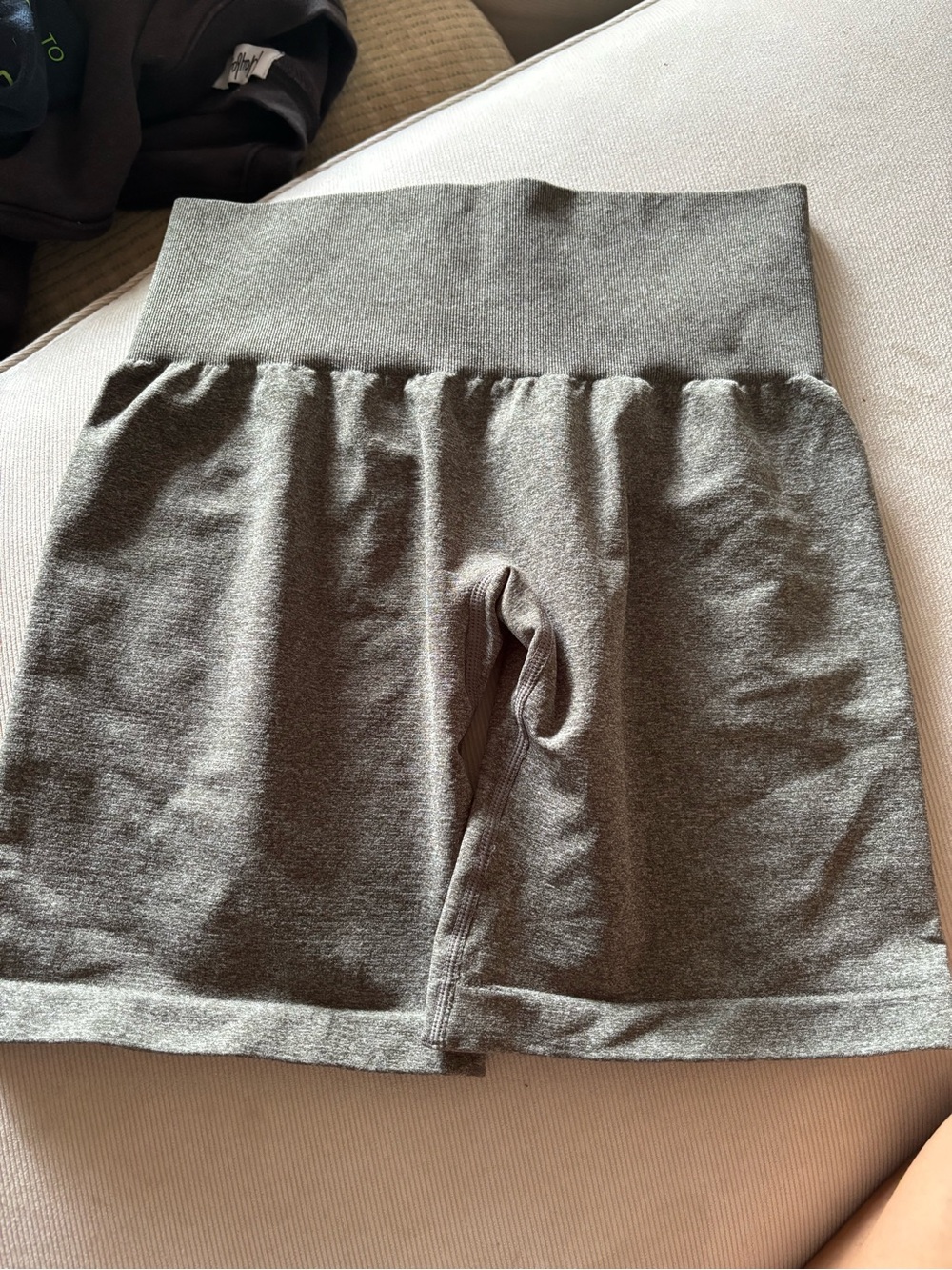 Nvgtn contour shorts